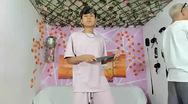 Fresahot2005 online show from March 9, 12:00 am