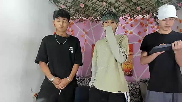 Fresahot2005 online show from November 28, 8:11 pm