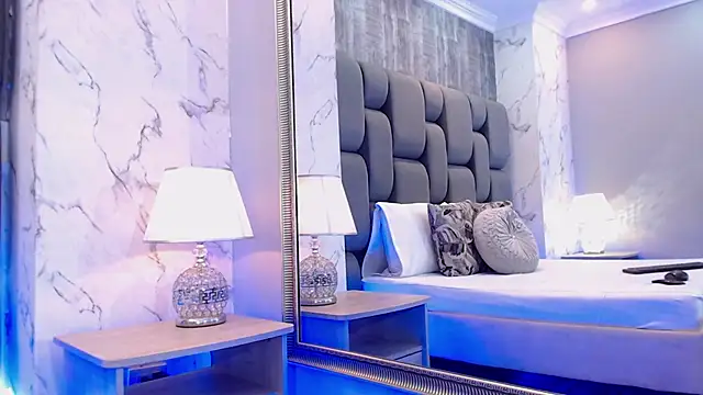 SophieWolkman online show from April 14, 12:11 pm