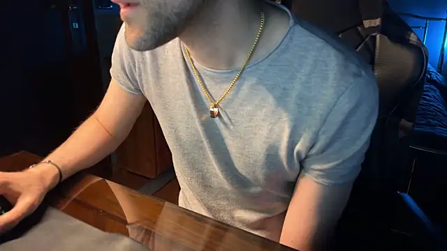 Snapshot of Stefisexy91 chatting on February 6, 9:18 pm Stefisexy91 online show from February 6, 9:18 pm