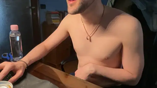 Snapshot of Stefisexy91 chatting on February 22, 12:47 pm Stefisexy91 online show from February 22, 12:47 pm