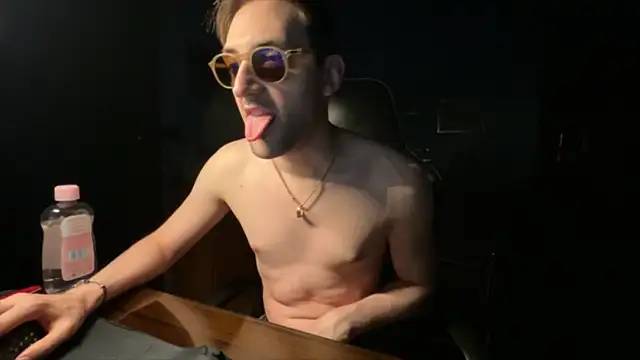 Snapshot of Stefisexy91 chatting on February 28, 10:00 pm Stefisexy91 online show from February 28, 10:00 pm