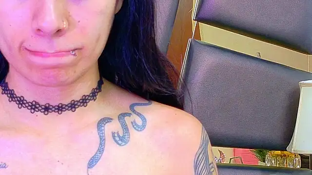 NicoleEsposito online show from April 7, 12:38 pm