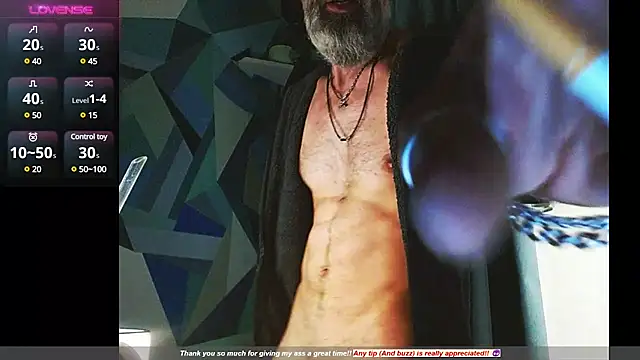 Snapshot of HandyBro chatting on December 12, 9:30 am HandyBro online show from December 12, 9:30 am