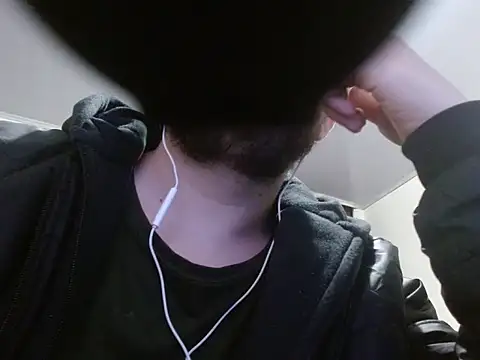 camiloking1720 online show from March 20, 11:53 pm