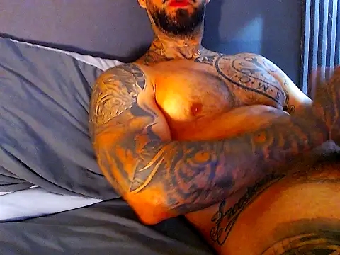 Snapshot of bby044 chatting on March 27, 1:22 pm bby044 online show from March 27, 1:22 pm