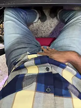 Snapshot of hardfukr0088 chatting on December 27, 9:17 am hardfukr0088 online show from December 27, 9:17 am