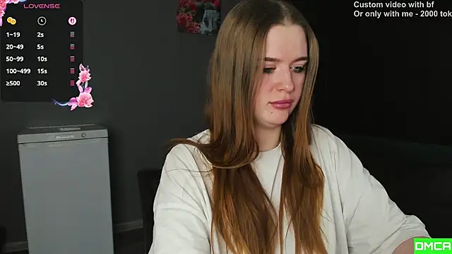 Pinku kitsune online show from February 6, 5:23 am