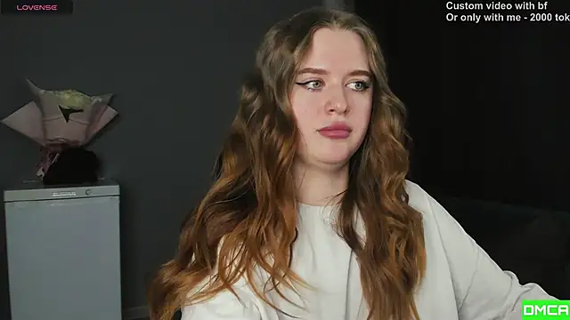 Pinku kitsune online show from February 15, 5:37 am