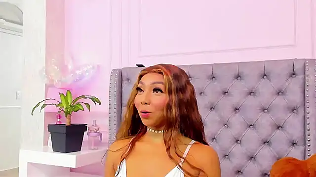 HaileeRoberts online show from March 27, 12:16 pm