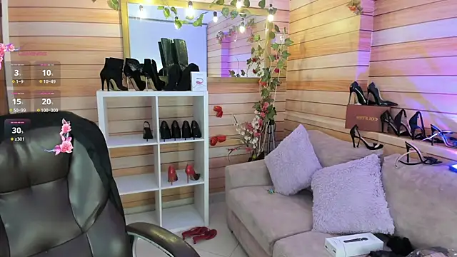 Victoria collins 1 online show from May 16, 10:58 am