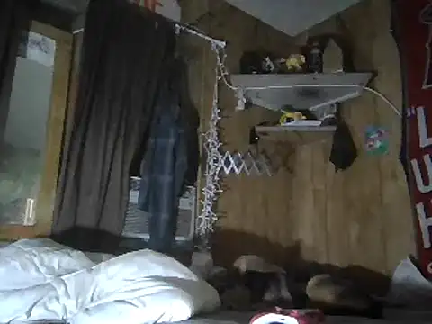 Snapshot of luke_thighwalker2469 chatting on February 13, 11:39 am luke thighwalker2469 online show from February 13, 11:39 am