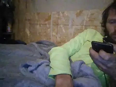 Snapshot of luke_thighwalker2469 chatting on February 16, 10:32 am luke thighwalker2469 online show from February 16, 10:32 am