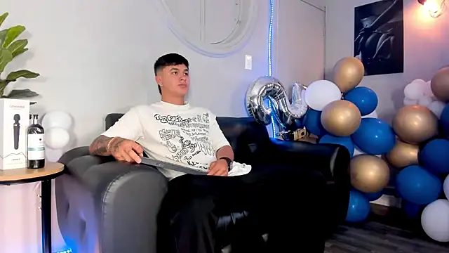 Cristopher strong online show from May 23, 1:15 pm