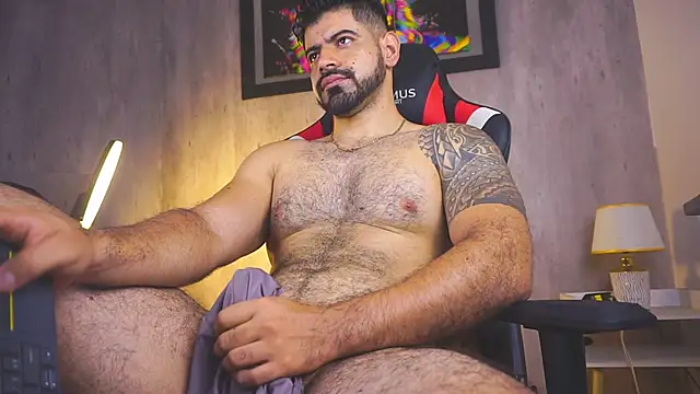 king hard online show from April 16, 9:10 am