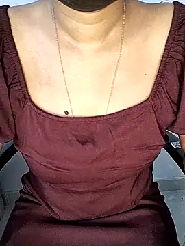 Snapshot of Ms_Neera chatting on February 18, 2:06 pm Ms Neera online show from February 18, 2:06 pm