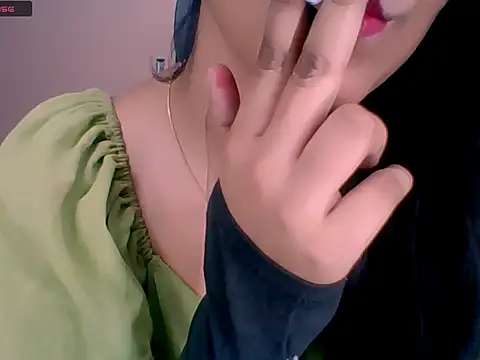 Snapshot of Nicole-wallace chatting on September 17, 4:41 pm Nicole-wallace online show from September 17, 4:41 pm