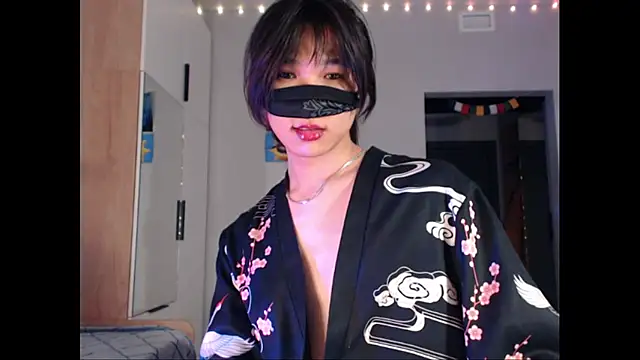 Snapshot of yukitori_2 chatting on March 15, 10:24 am yukitori 2 online show from March 15, 10:24 am