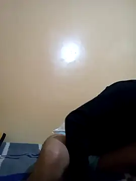 Bisex activ19 online show from January 8, 9:01 pm