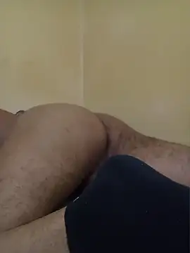 Snapshot of Bisex_activ19 chatting on June 23, 10:24 am Bisex activ19 online show from June 23, 10:24 am