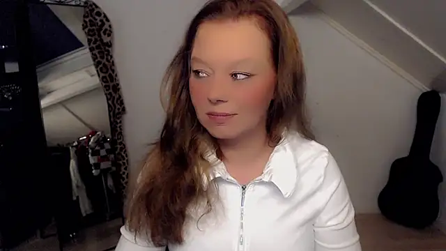 roxanna24 online show from March 17, 10:02 pm