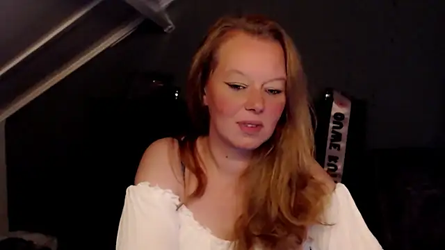 roxanna24 online show from May 19, 8:04 pm