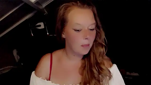 roxanna24 online show from June 5, 9:20 pm
