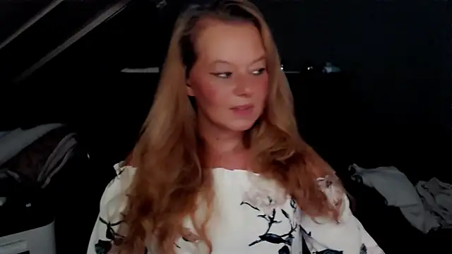 roxanna24 online show from July 8, 8:02 pm