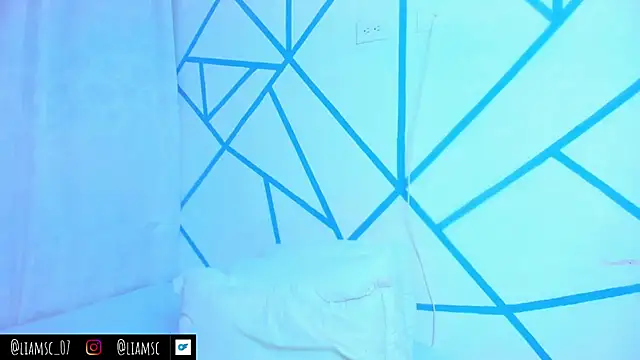 liam scott77 online show from October 24, 8:05 pm