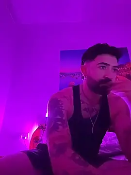 Snapshot of Goosebumps_21 chatting on December 18, 6:58 pm Goosebumps 21 online show from December 18, 6:58 pm