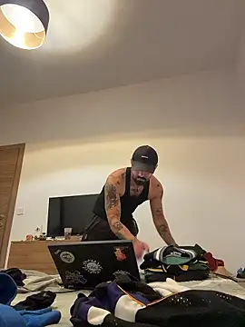 Snapshot of Goosebumps_21 chatting on January 12, 8:14 pm Goosebumps 21 online show from January 12, 8:14 pm