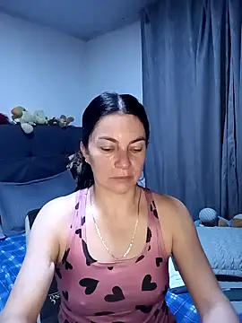 renata hot1 online show from May 2, 1:10 am