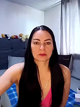 renata hot1 online show from May 12, 7:22 pm