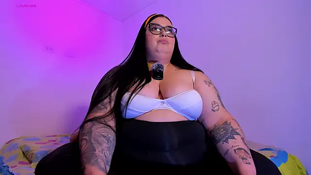 Apriilpeach  online show from November 2, 10:56 pm