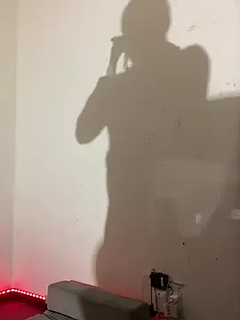 Snapshot of MiamiBang chatting on February 7, 5:31 am MiamiBang online show from February 7, 5:31 am