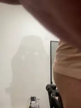 Snapshot of MiamiBang chatting on February 13, 10:11 pm MiamiBang online show from February 13, 10:11 pm