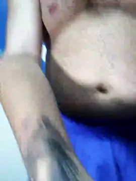 Snapshot of MiamiBang chatting on March 17, 12:41 pm MiamiBang online show from March 17, 12:41 pm