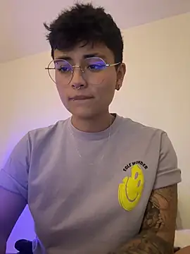 Ashley Chriss online show from February 22, 12:05 am