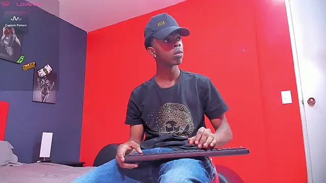 OraineBarrett online show from December 10, 8:27 pm