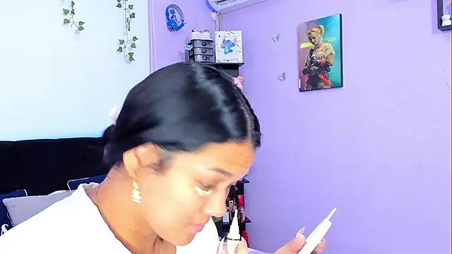 Snapshot of sara_mendez2 chatting on January 10, 11:29 pm sara mendez2 online show from January 10, 11:29 pm