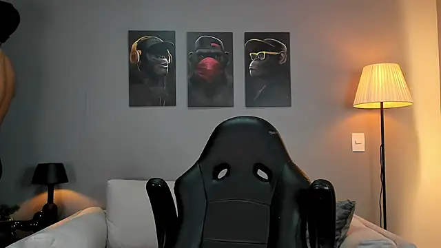 ApoloMakris online show from November 1, 5:15 pm