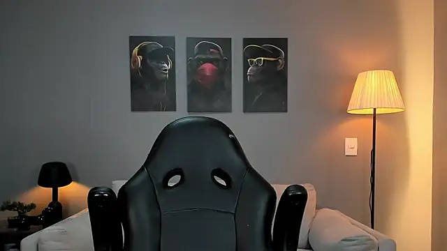 ApoloMakris online show from November 4, 8:19 pm