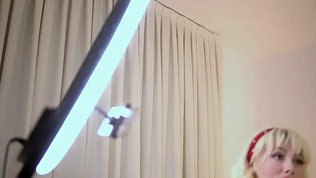 AdelineKing online show from May 13, 1:47 am