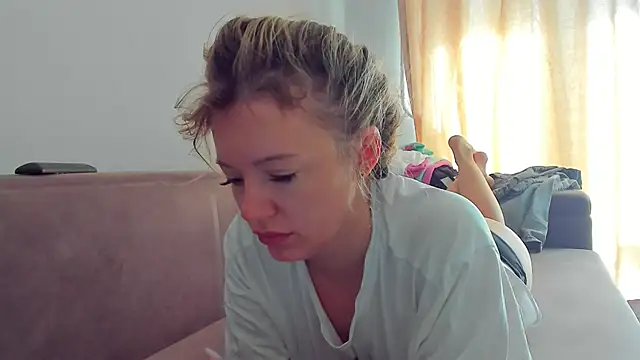 foxy blond online show from May 26, 12:50 am