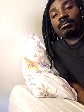 Snapshot of rasta9007 chatting on April 2, 11:19 am rasta9007 online show from April 2, 11:19 am