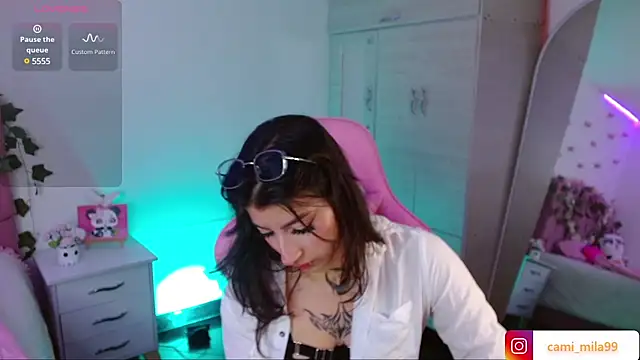 Snapshot of cami_mila9 chatting on December 14, 7:51 am cami mila9 online show from December 14, 7:51 am