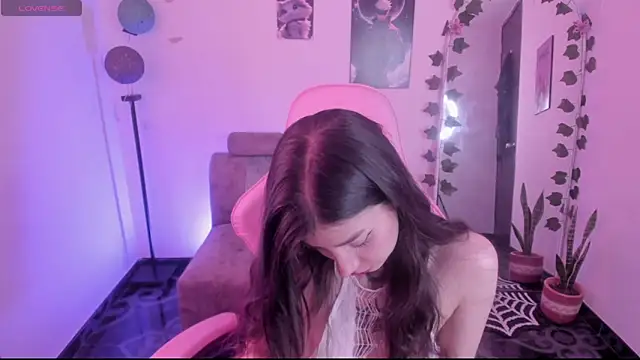 Snapshot of cami_mila9 chatting on September 17, 8:10 pm cami mila9 online show from September 17, 8:10 pm