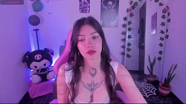 Snapshot of cami_mila9 chatting on October 14, 10:32 pm cami mila9 online show from October 14, 10:32 pm