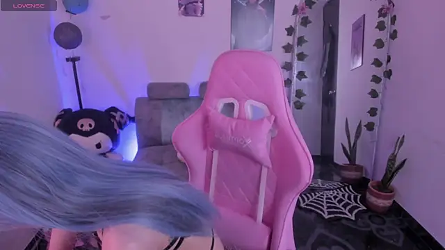 Snapshot of cami_mila9 chatting on October 30, 9:15 pm cami mila9 online show from October 30, 9:15 pm