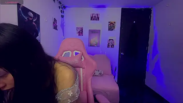 Snapshot of cami_mila9 chatting on June 22, 2:46 am cami mila9 online show from June 22, 2:46 am